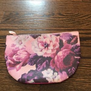 Like new condition Ipsy makeup bag